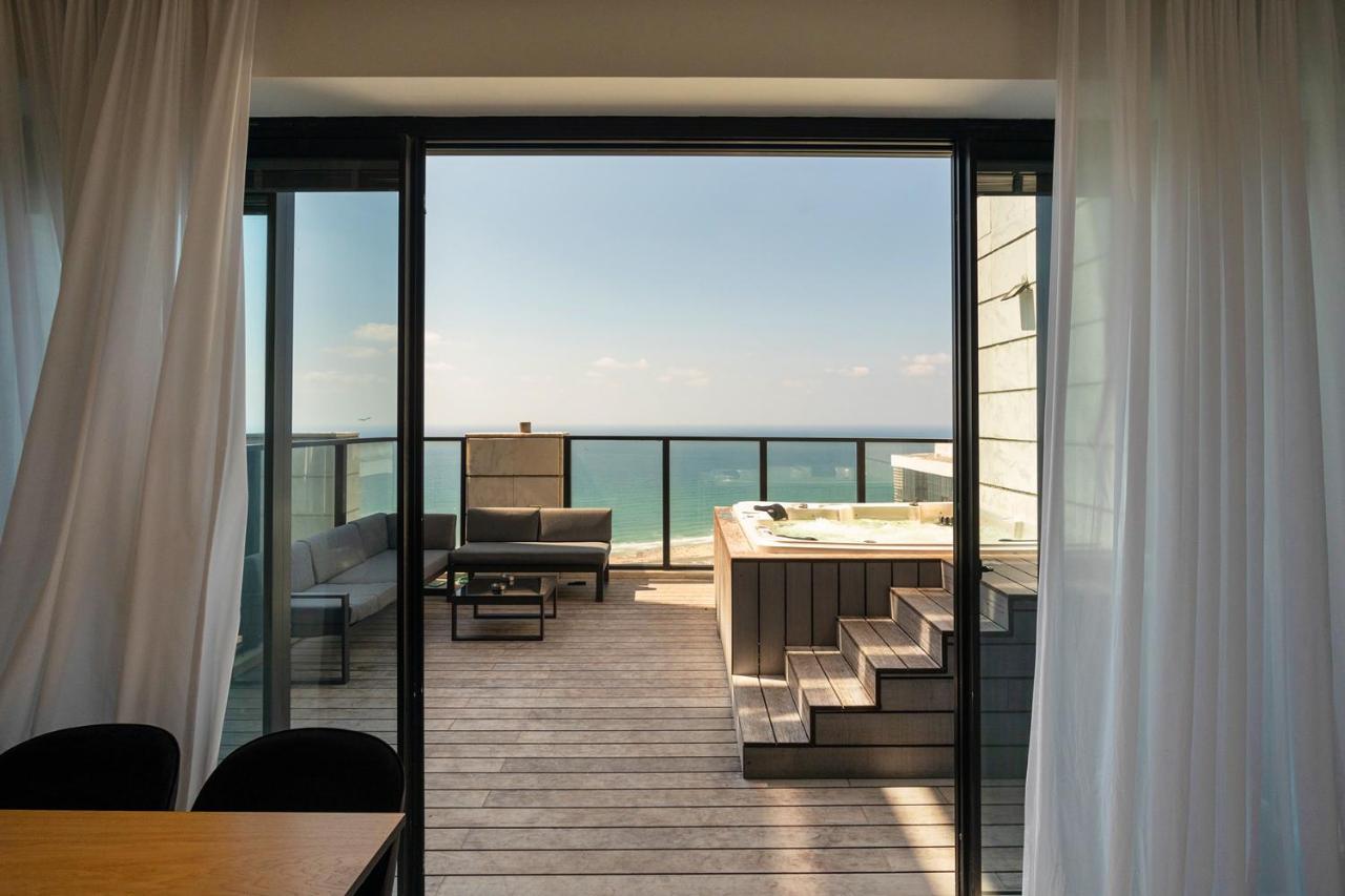 Yalarent Sea-Breeze Penthouse With Jacuzzi Lejlighed Bat Yam Eksteriør billede