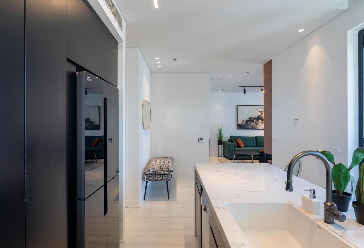 Yalarent Sea-Breeze Penthouse With Jacuzzi Lejlighed Bat Yam Eksteriør billede