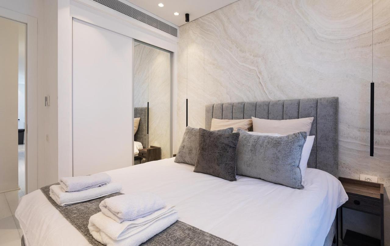Yalarent Sea-Breeze Penthouse With Jacuzzi Lejlighed Bat Yam Eksteriør billede