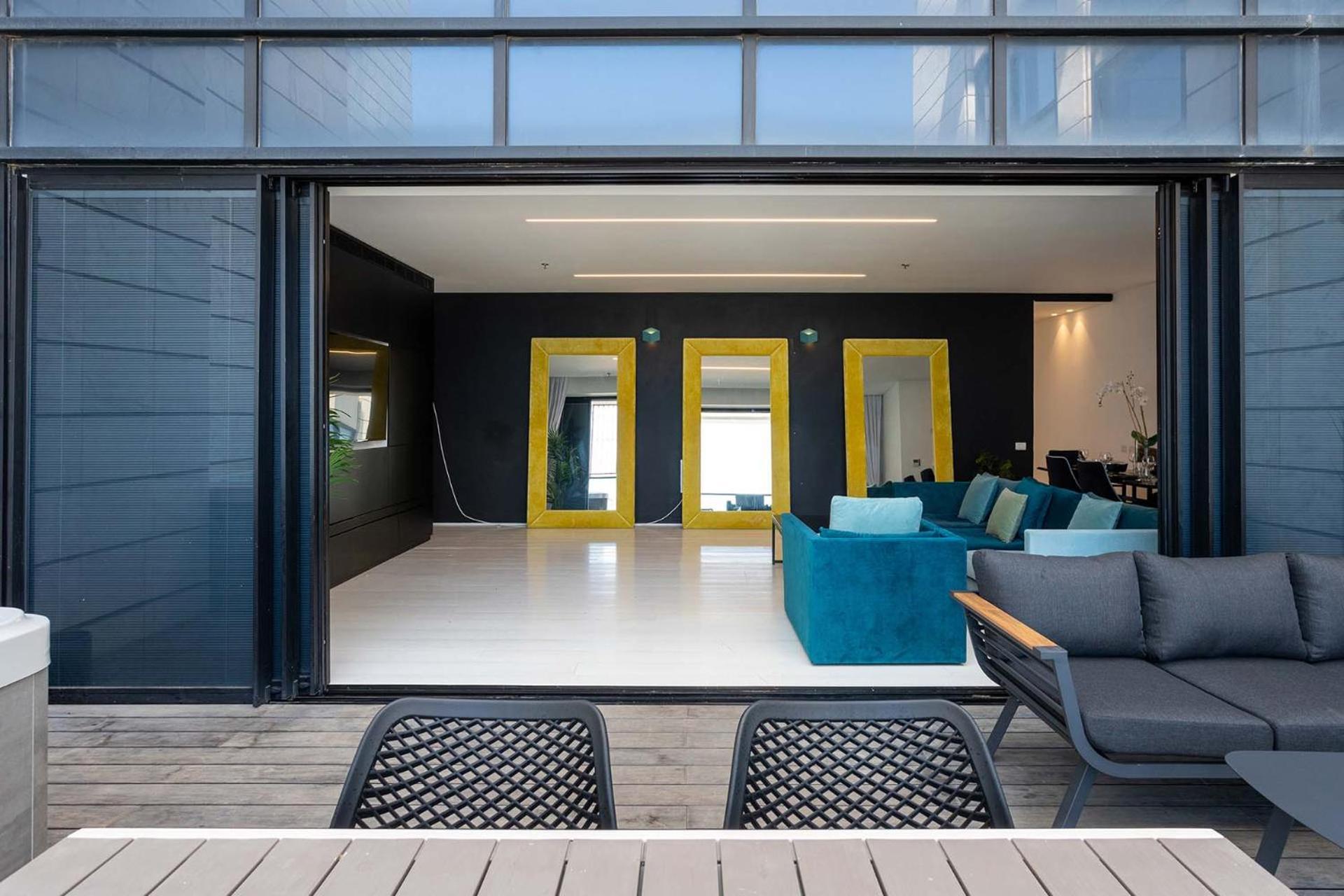 Yalarent Sea-Breeze Penthouse With Jacuzzi Lejlighed Bat Yam Eksteriør billede